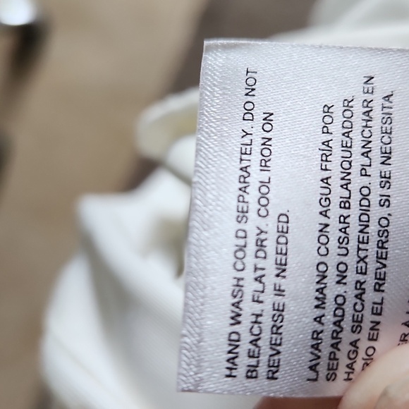 NWT! Bebe split chiffon sleeve spandex body - Picture 15 of 16